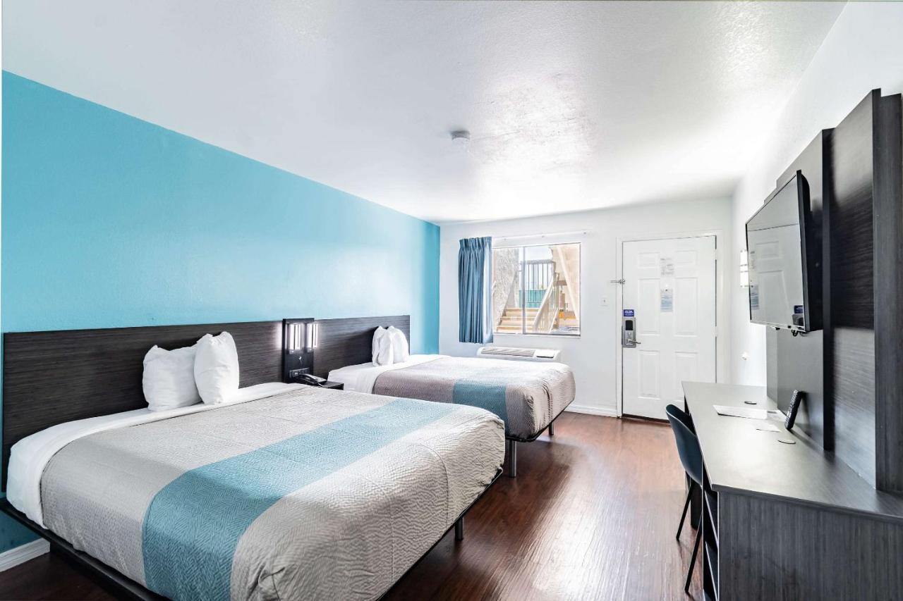 Motel 6 Tampa Near Fairgrounds - Casino Luaran gambar