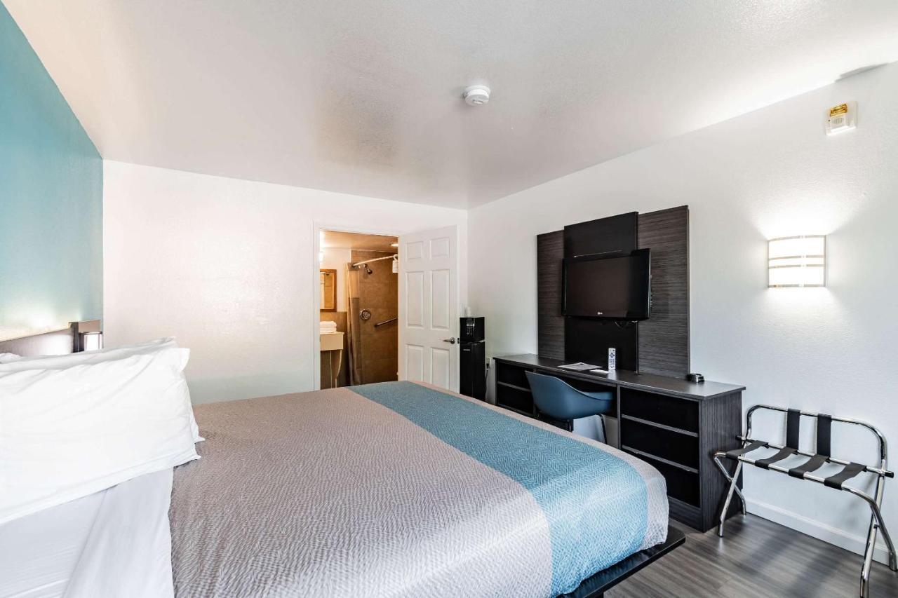 Motel 6 Tampa Near Fairgrounds - Casino Luaran gambar